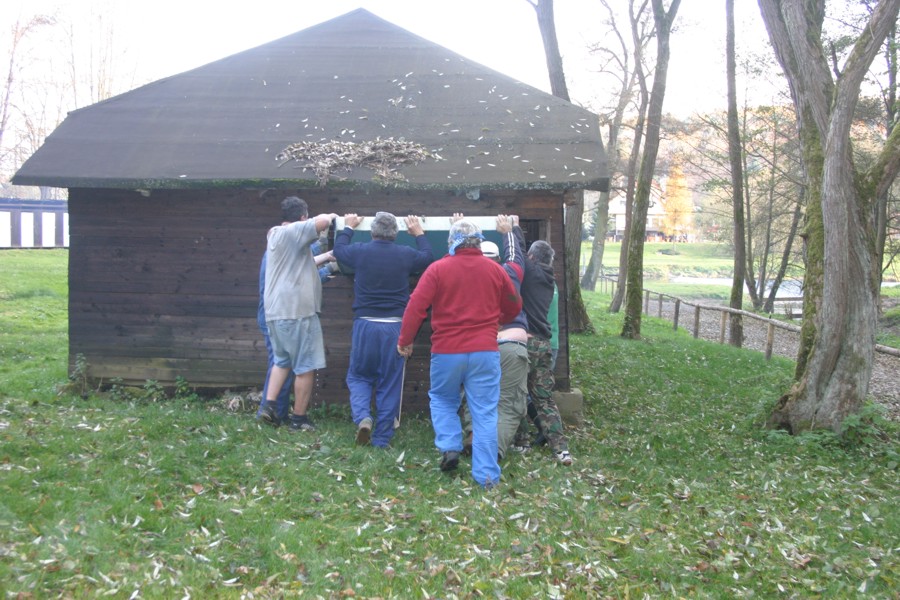 Úklid lodě do loděnice.