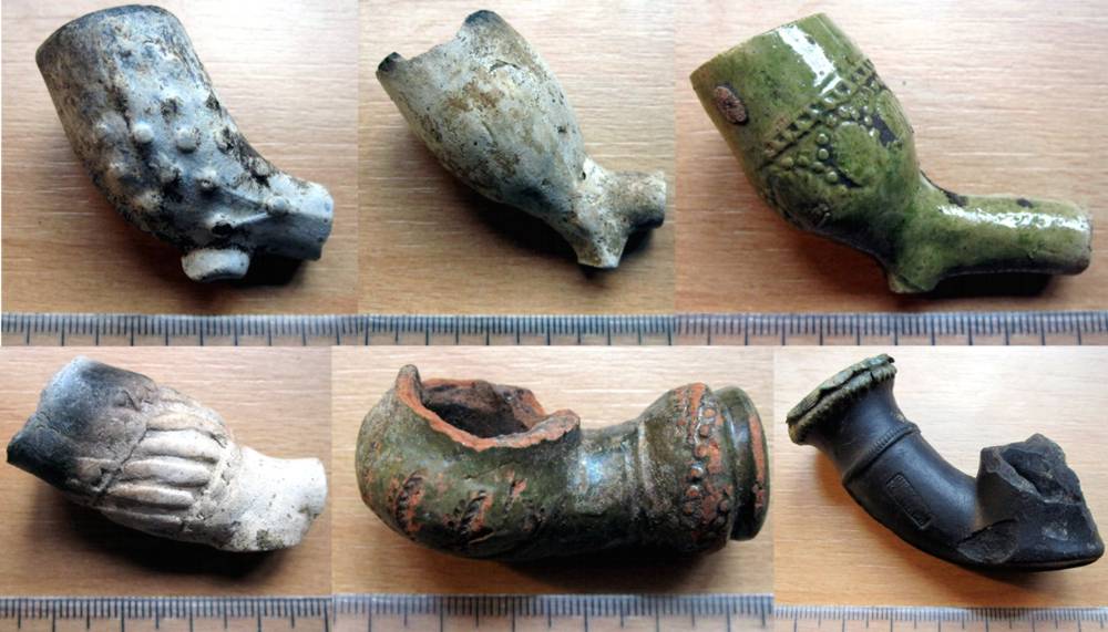 22-Příklady nalezených keramických dýmek ze 17.-19. století.