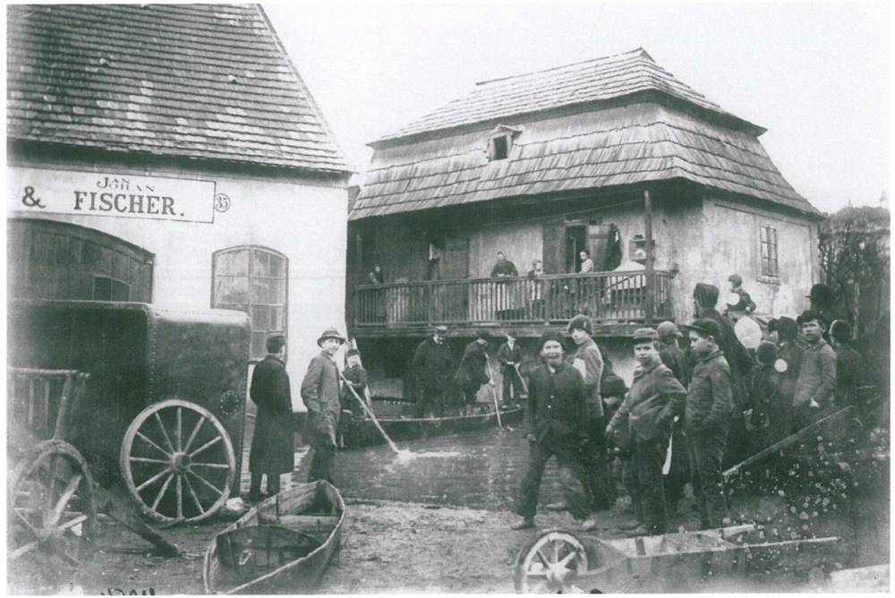 Žánrová fotografie Židovského města - po povodni 1895